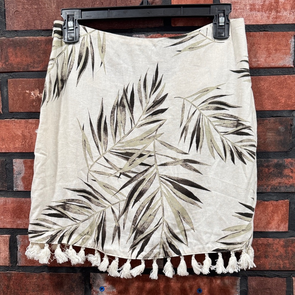 Fate  Mini Skirt with Tassel Hem - Picture 4 of 7